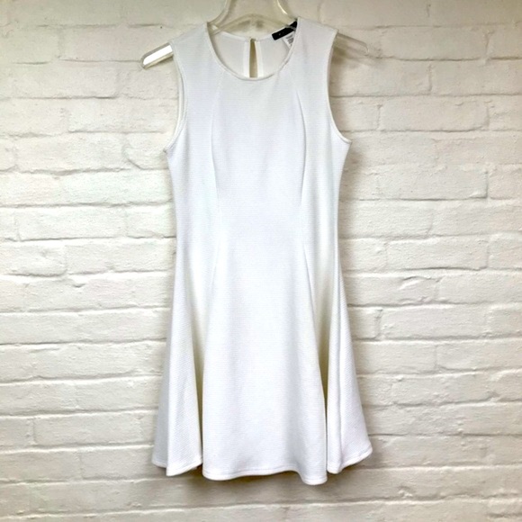 SALE💕 NWOT BLVD white bodycon scuba skater dress S - Picture 2 of 6